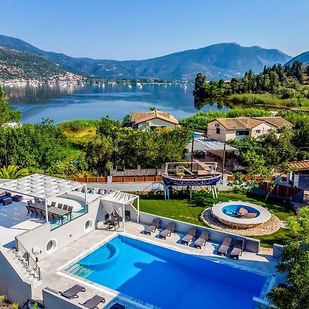 Boat Villa Γένι Εξωτερικό φωτογραφία